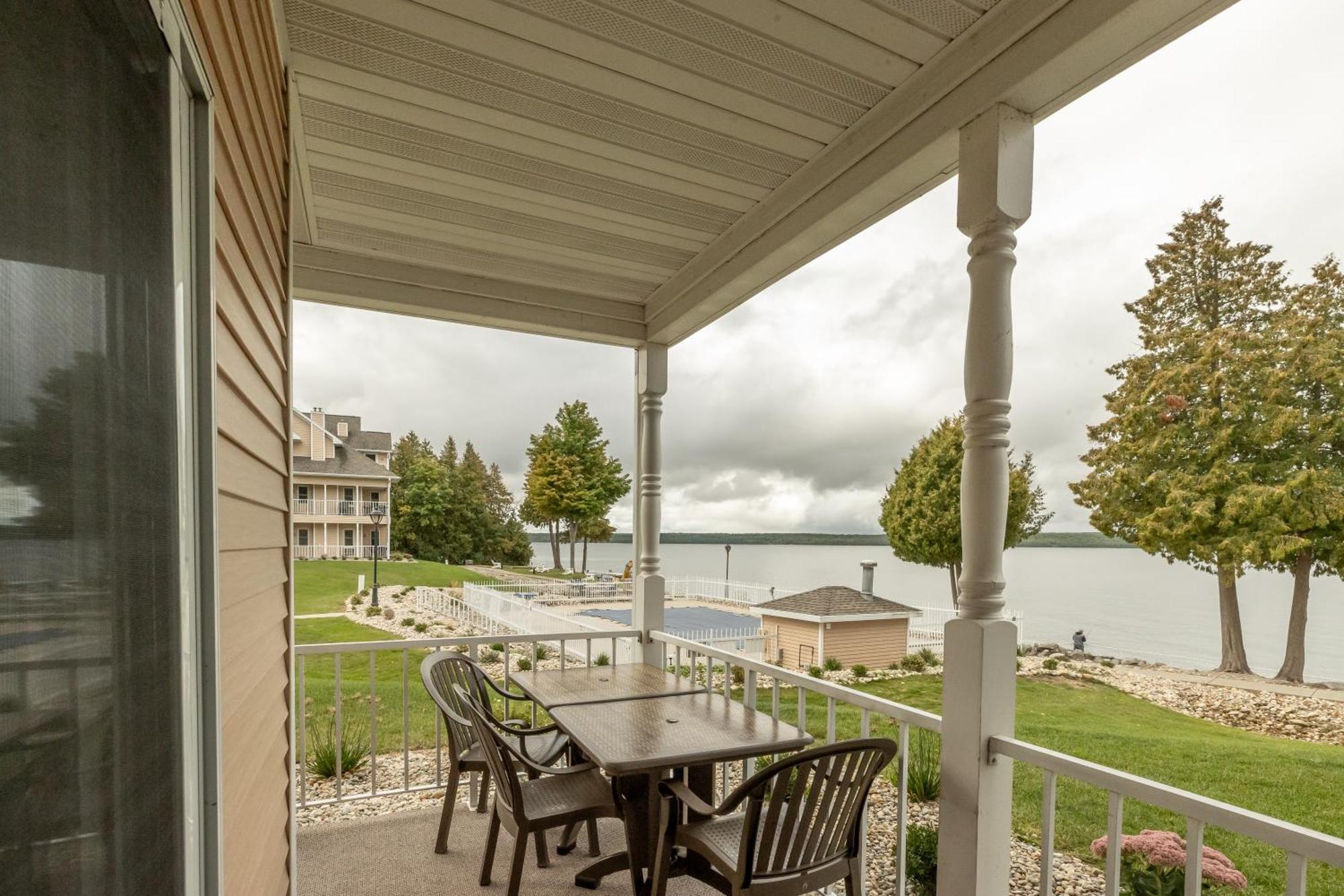 Westwood Shores Waterfront Resort Sturgeon Bay Exterior foto