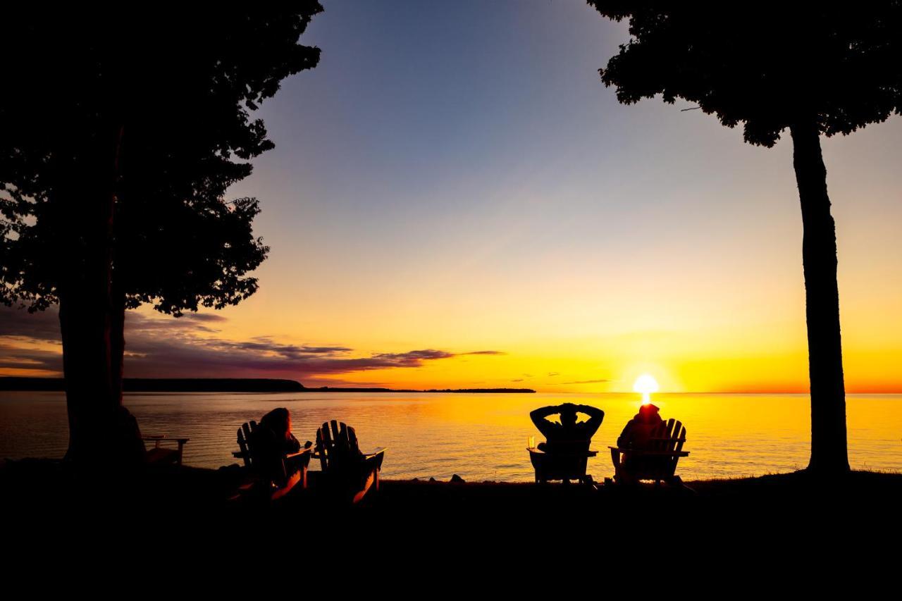 Westwood Shores Waterfront Resort Sturgeon Bay Exterior foto